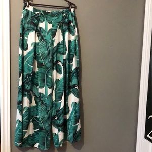 Fashion Nova tropical leaf pants - never worn